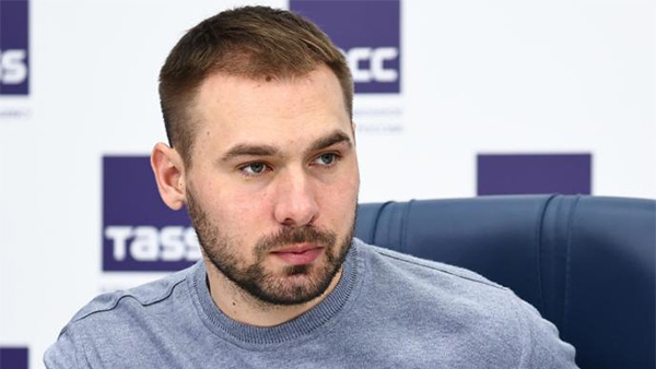Антон Шипулин